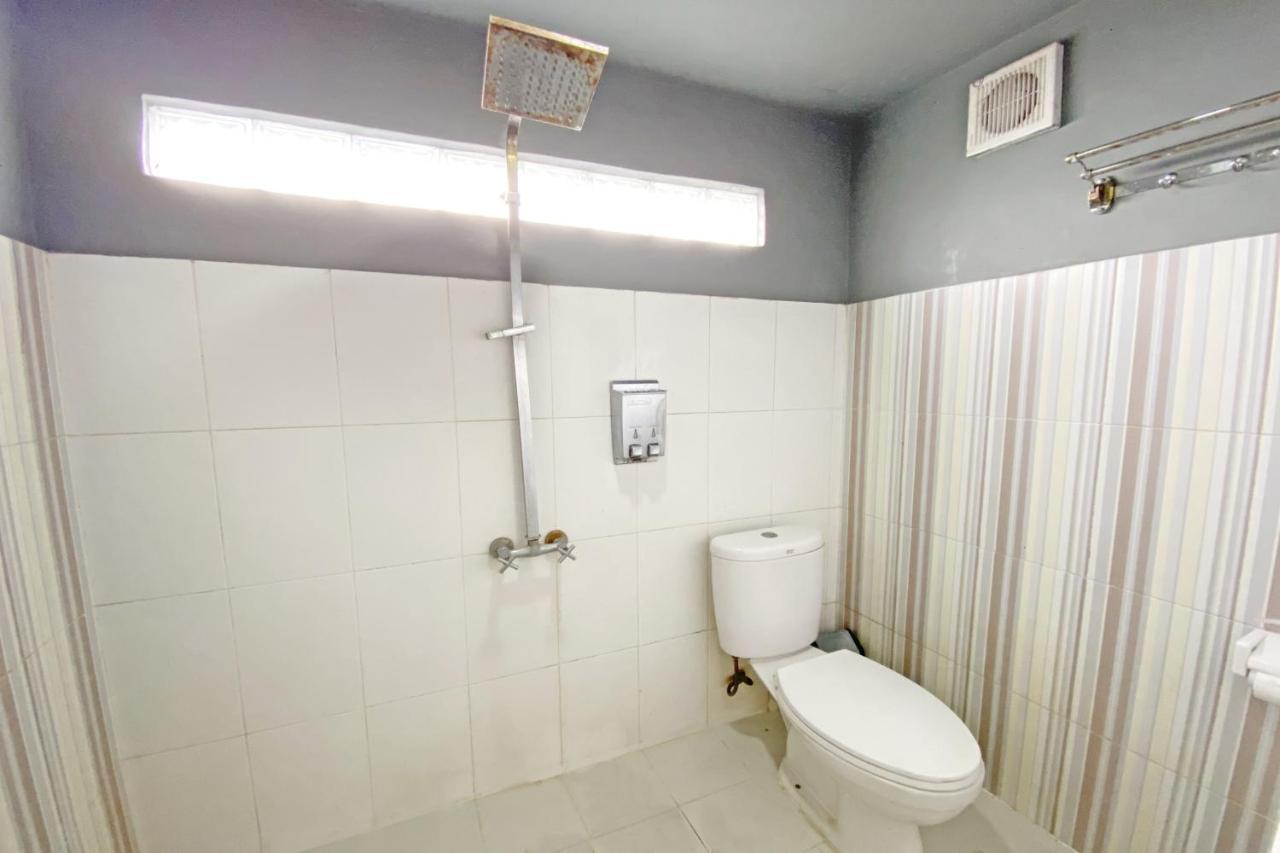 Hotel Ananda Syariah Redpartner Bukittinggi Buitenkant foto