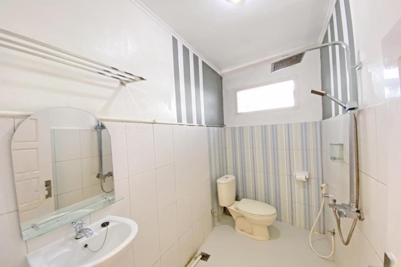 Hotel Ananda Syariah Redpartner Bukittinggi Buitenkant foto
